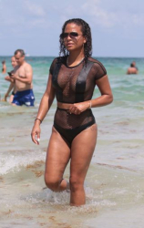: Christina Milian Shows Off Her Body