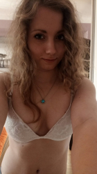 : Traumgirl mit mega geilen Titten und Fotze Bilder geklaut Leak